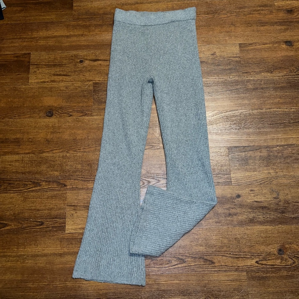 Abercrombie & Fitch Gray Sweater Knit Ribbed Flare Bootcut Stretch Pants Size M